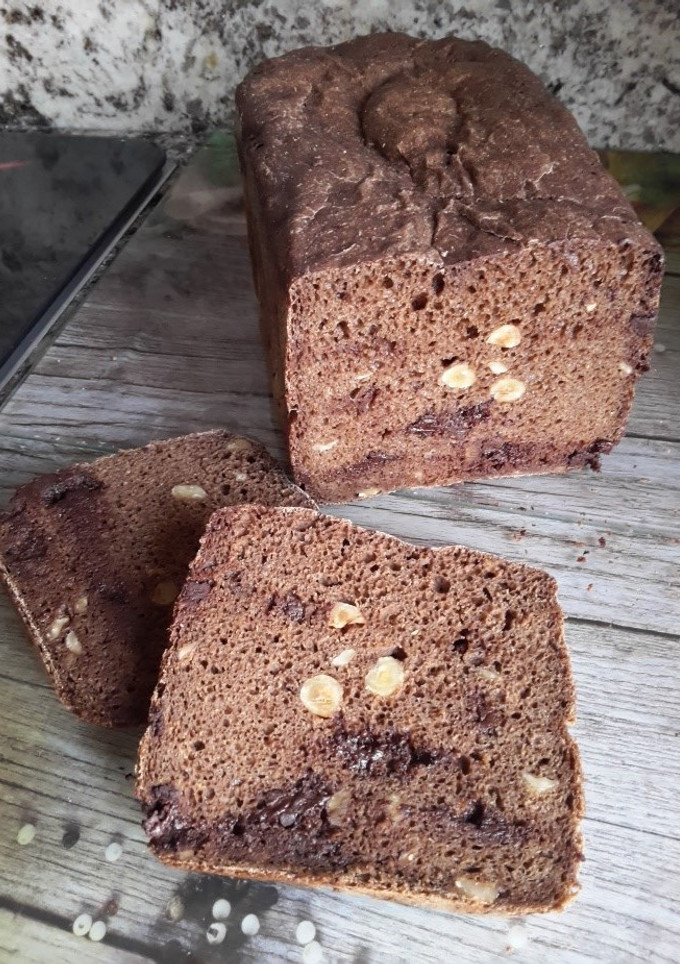 Una foto de Pan de centeno con chocolate y cerveza negra (en panificadora)