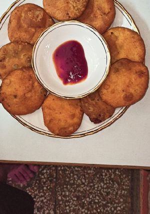 A picture of Aloo Kachori.