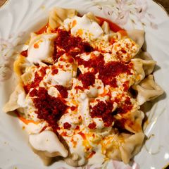 A picture of Turkish Dumplings (Mantı).