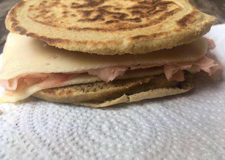 Simple Way to Prepare Veloce Focaccette d’avena salate (cotte in padella) soffici e da farcire