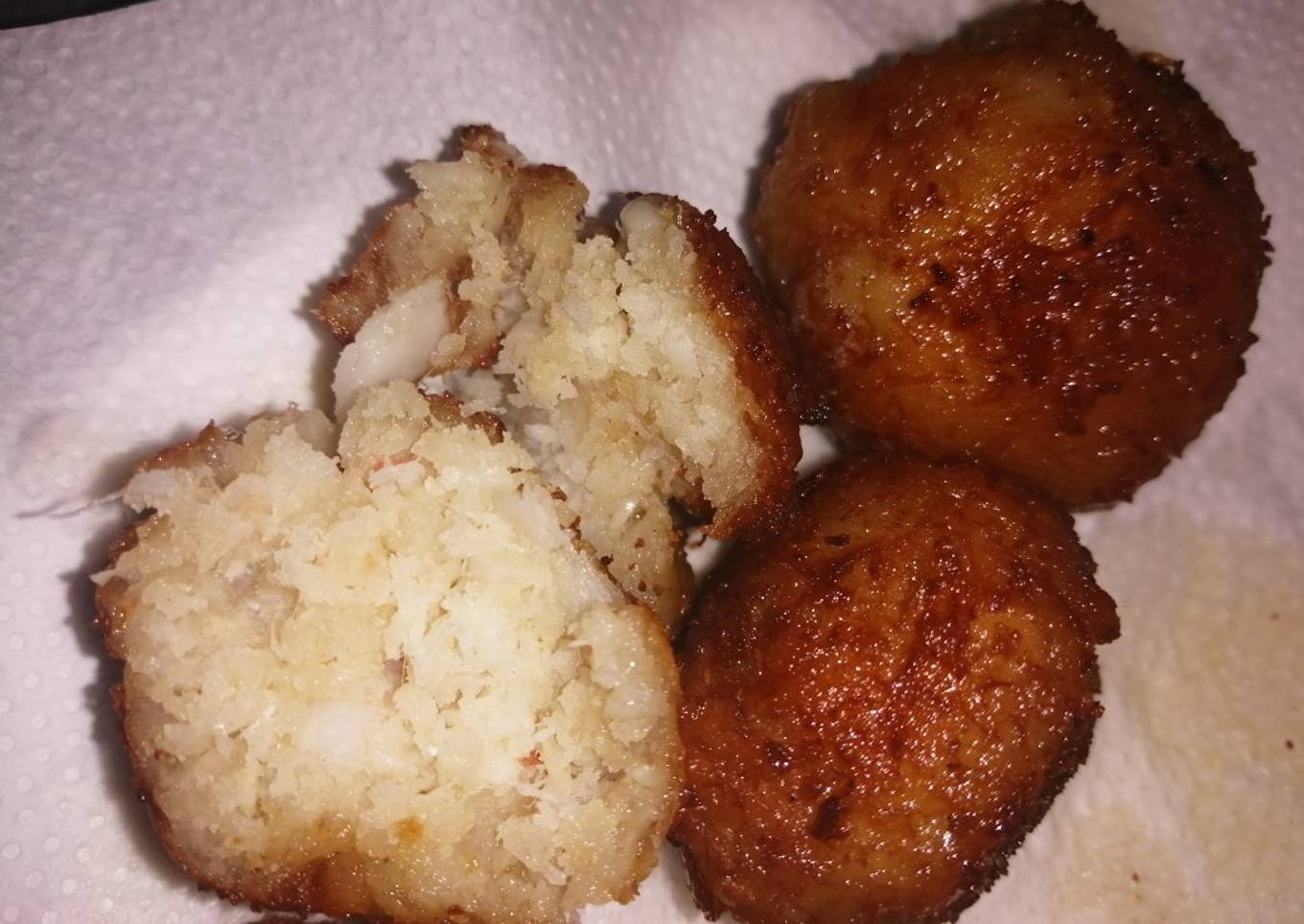 Albóndigas de merluza y langostinos en Mambo