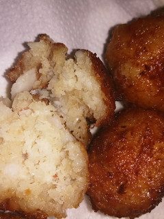 Una foto de Albóndigas de merluza y langostinos en Mambo