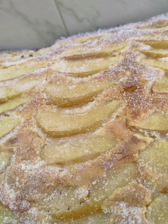 Una foto de Torta de manzana 🍎 rápida, fácil y riquísima 🔥