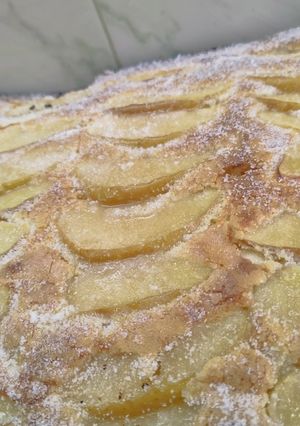 Una foto de Torta de manzana 🍎 rápida, fácil y riquísima 🔥