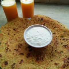 A picture of Mooli Parantha.