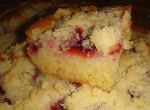 Una foto de Torta de ciruelas frescas con crumble