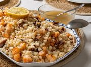 Una foto de couscous libaneses