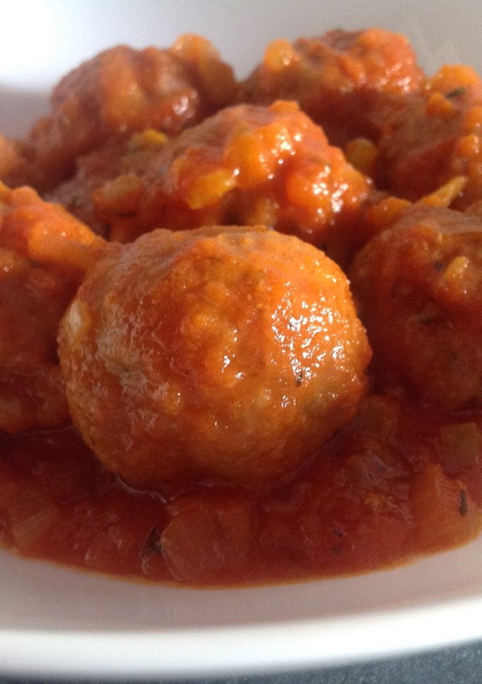 Una foto de Albóndigas en salsa con un toque de canela
