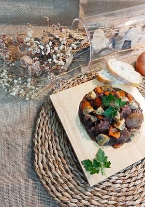 Una foto de Boeuf Bourguignon (estofado a la borgoña) 🍲