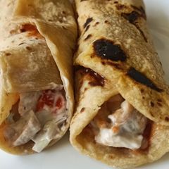 A picture of Simple Chicken Shawarma Rolls.