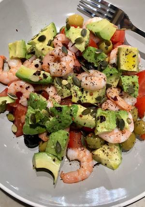 A picture of Prawn and Acocado Salad.