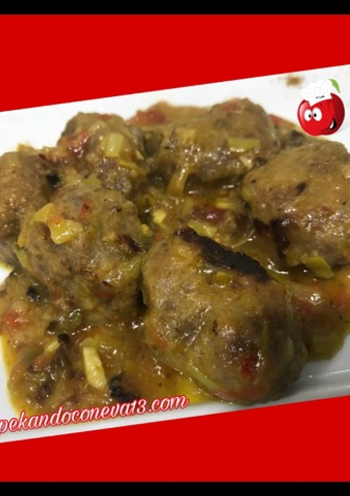 Una foto de Albóndigas en salsa de cerveza y curry