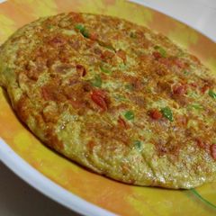 A picture of Egg oats uttapam.