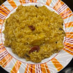 A picture of Dal khichdi.