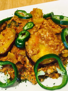 A picture of Sweet potato on bolognese sauce.