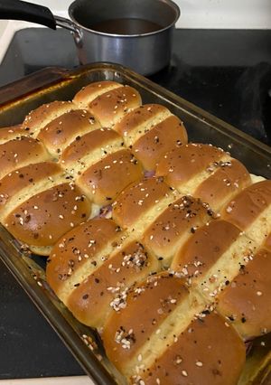 A picture of French dip sliders.