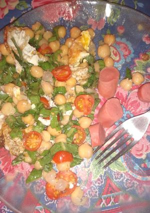 Una foto de Ensalada con garbanzos