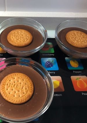Una foto de Natillas de Chocolate Robot Quigg