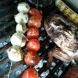 Cebollitas y tomates asados