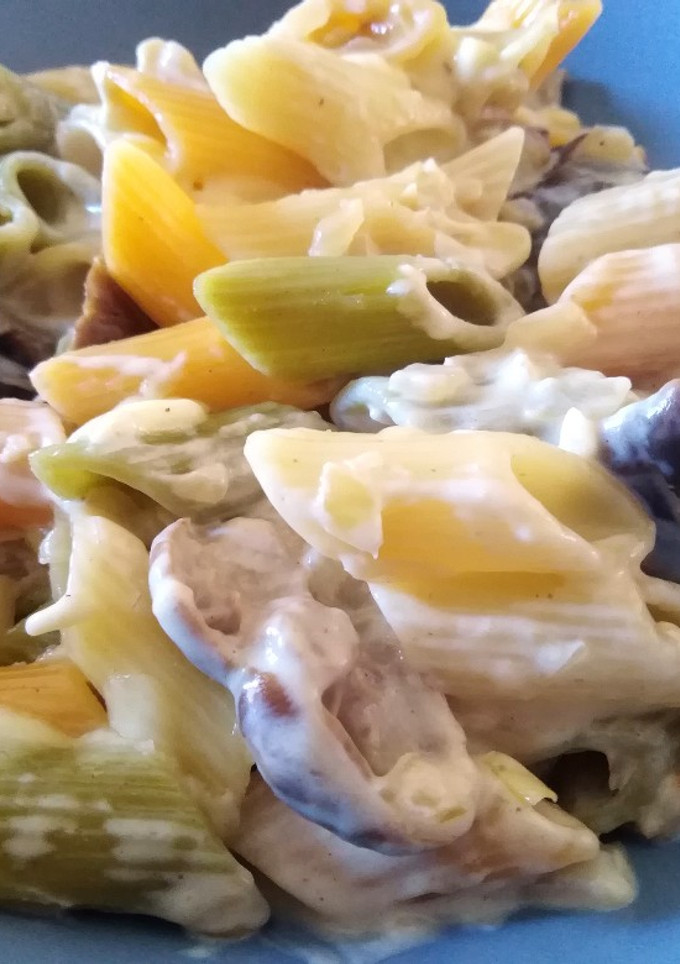Una foto de Pasta con setas de cardo y queso azul