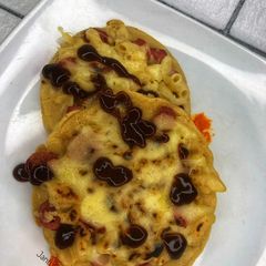 Hot dog Mac and cheese pancake 🥞 A picture of Hot dog Mac and cheese pancake 🥞.