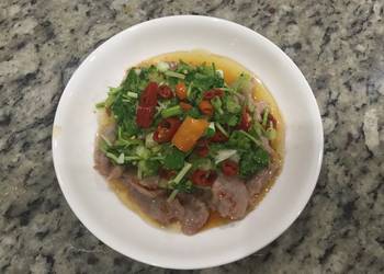 Easy Serving Recipe Green onion hot pepper pork Delicious Nutritious