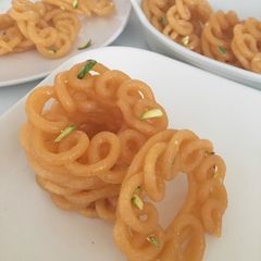A picture of Imarti sweet.