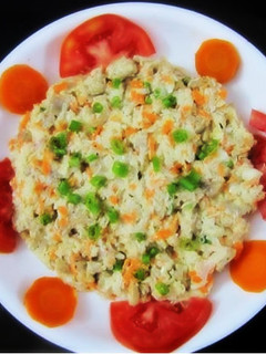 A picture of Chicken salad.