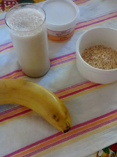 Una foto de Licuado de banana y avena