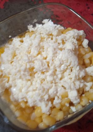 Una foto de Elote preparado estilo Carmen