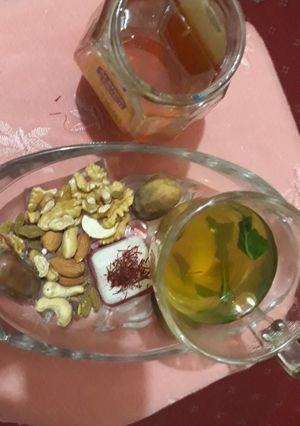 A picture of Green tea khawa for sore throat & cough.