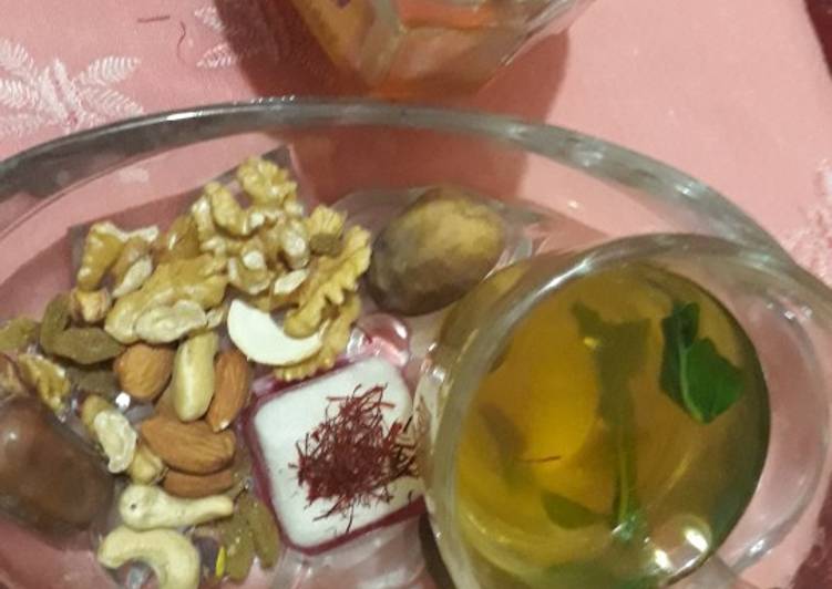 Easiest Way to Prepare Any-night-of-the-week Green tea khawa for sore throat & cough