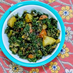 A picture of Bathua Saag and Veggies Curry.