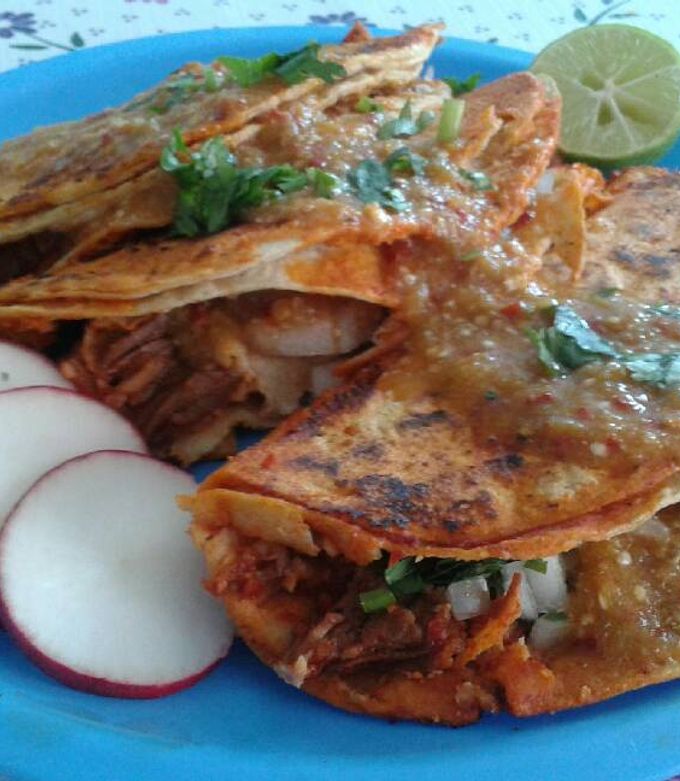 Una foto de Tacos de barbacoa "estilo Guadalajara" 😈