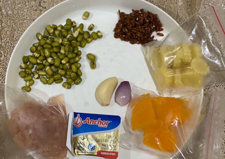 Bagaimana Membuat MPasi daging ayam kacang hijau 6 bulan Anti Gagal