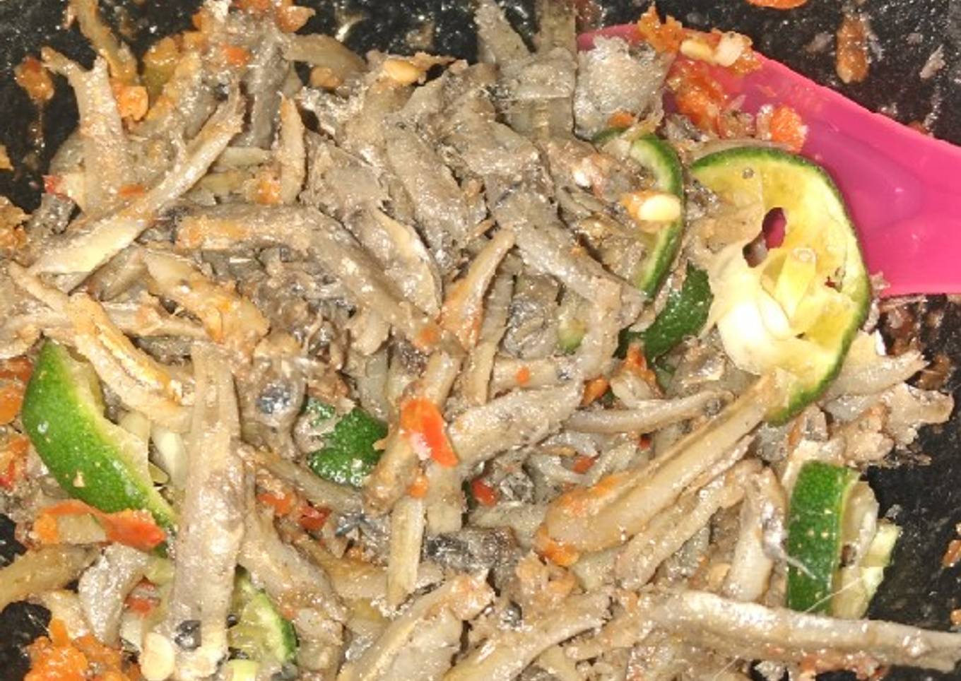 Ikan teri tumbuk