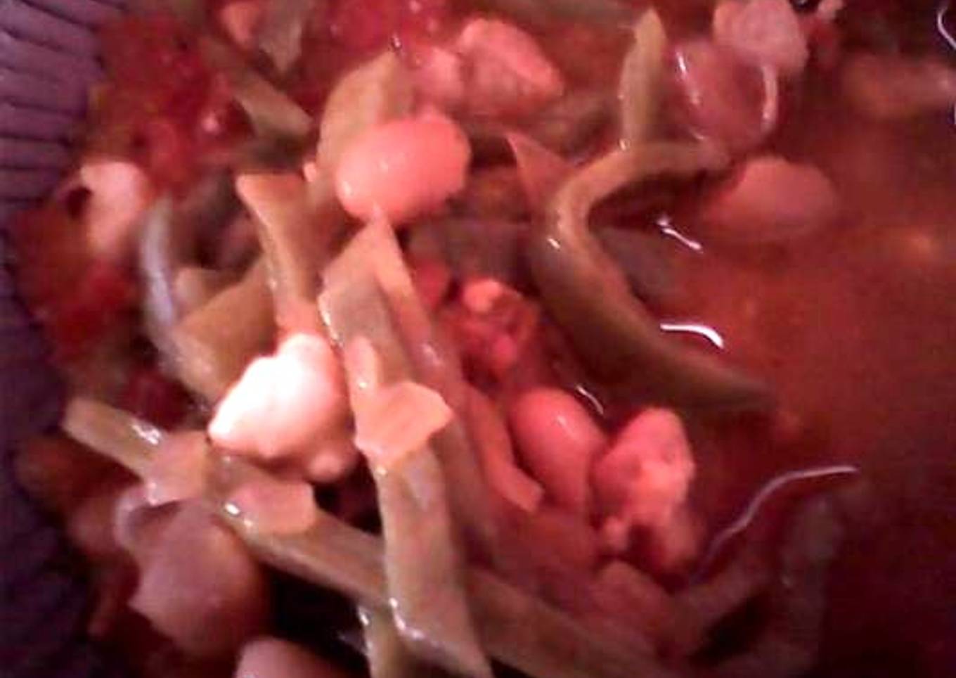 Nopales con cerdo y frijoles de la olla