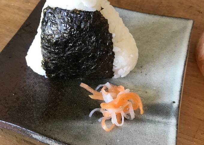 Easy and Clean Rice Ball (Onigiri)