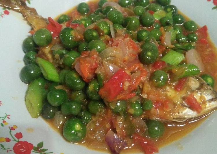 Sambal leunca ikan asin peda