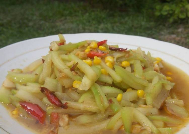 Resep Tumis labu siam jagung manis rebon yang enak
