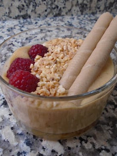 Una foto de Crema de turrón de Jijona esponjosa