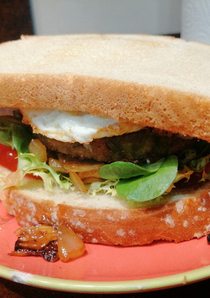 Una foto de Hamburguesa vegetariana al roquefort