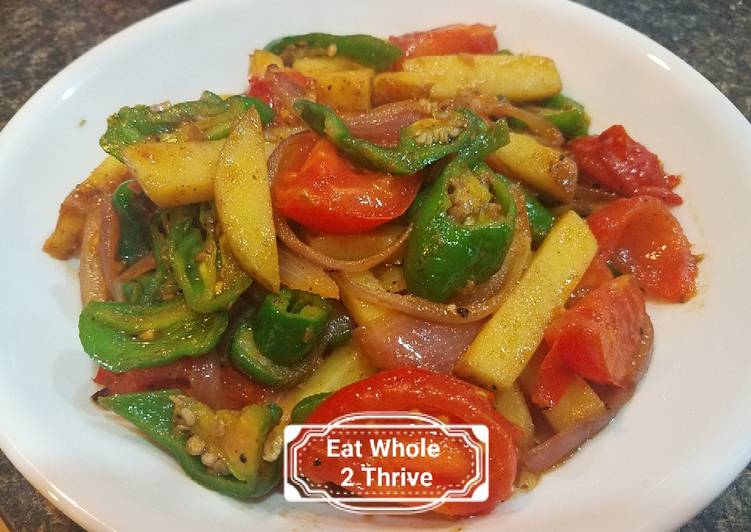 How to Cook Perfect Sautéd potato, young chilli and tomatoes 地三鲜