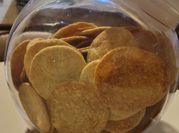 Una foto de crackers de polenta