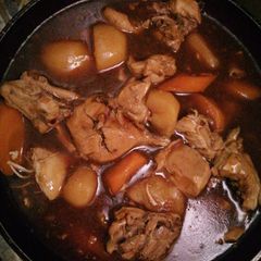 Chicken in brown sauce A picture of Chicken in brown sauce.