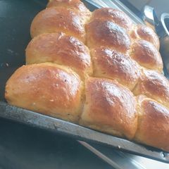 A picture of Garlic buns.