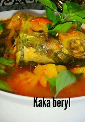 Foto resep Kepala ikan tenggiri masak nenas🐟🍍