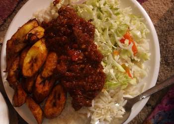 Easiest Way to Cook Delicious Rice and stew with plaintain