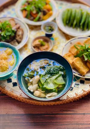 Hình của món Canh Bầu Nấu Nấm Rơm.