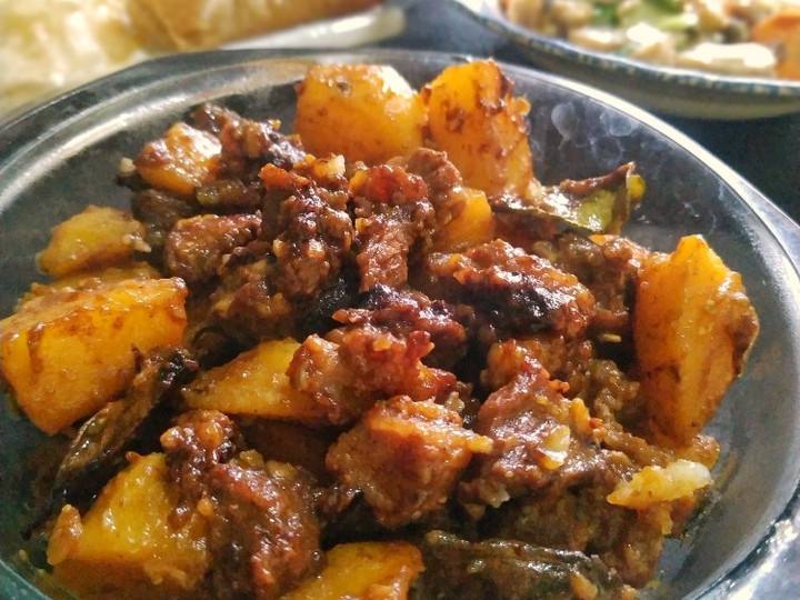 Cara Memasak Semur daging kentang Kekinian